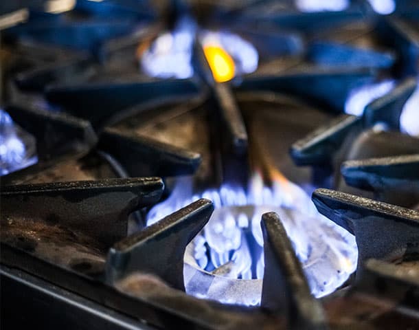 Tændt gaskomfur